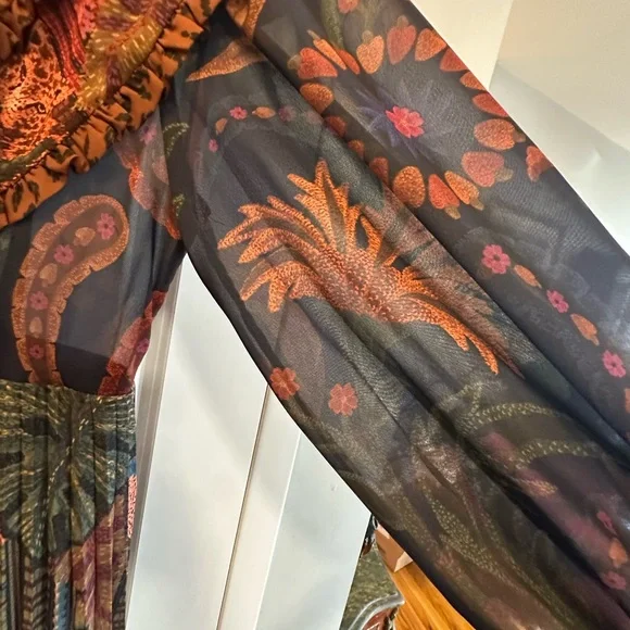 FARM Rio Dark Floral Paisley Pleated Maxi Dress in Navy, Burgundy, Green - Picture 3 of 12